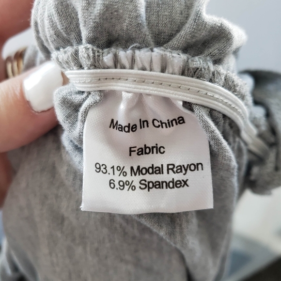 Smallshow Small Maternity Top Heather Grey Short Sleeve Shirt Ruched Sides - Picture 5 of 7